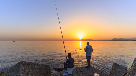 Long Casting Sea Fishing Rod & Reel Combos for UK Beaches: Models Reviewed